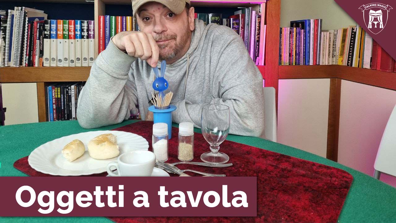 Copertina MAGIA CON GLI OGGETTI: A TAVOLA